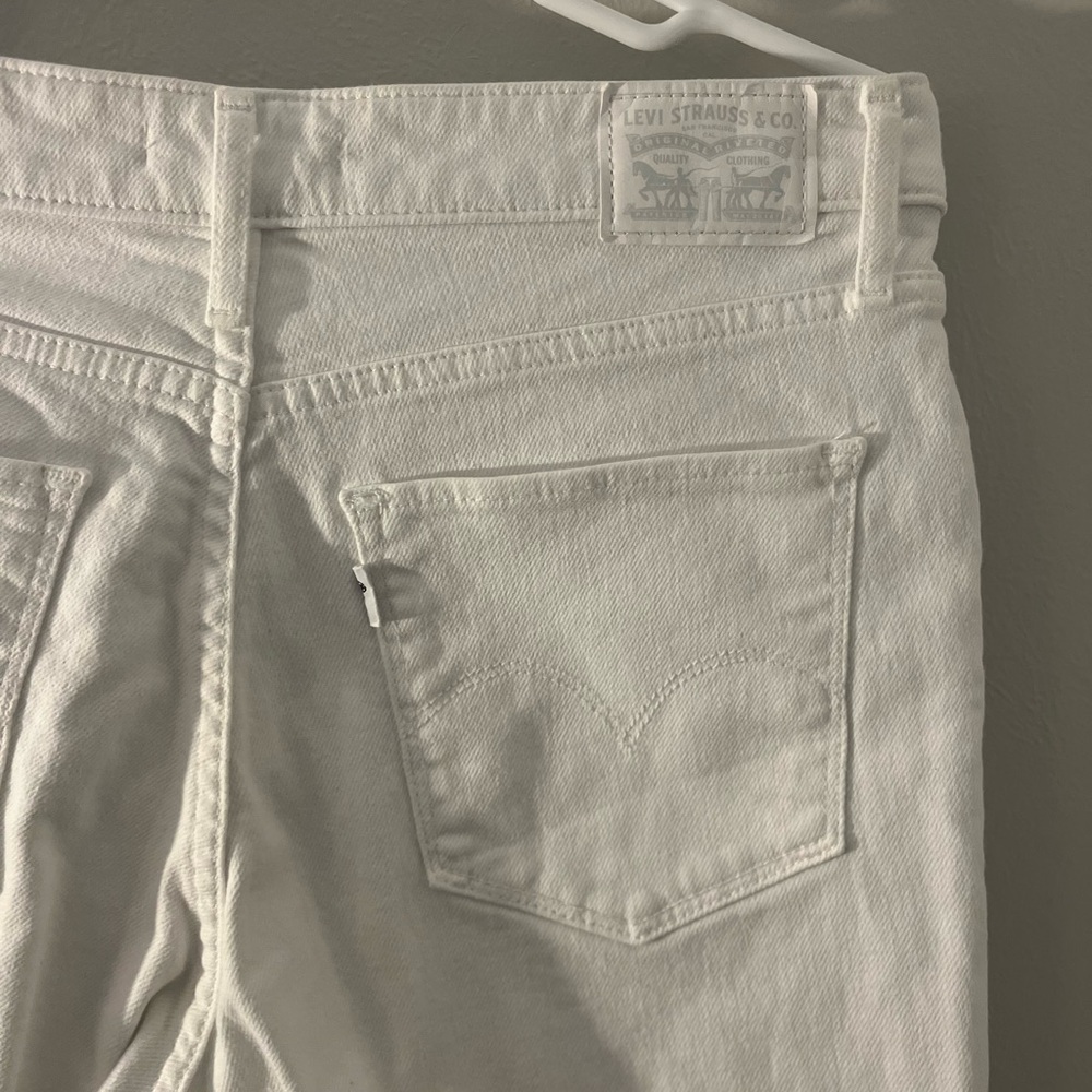 NWOT Levi Jeans - Picture 4 of 5